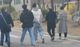 一个男网红讨论吃瓜事件,揭秘幕后真相与网络舆论风云