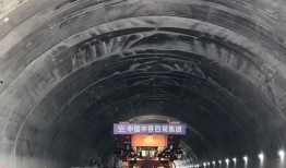 隧道在线观看 13集,13集悬疑揭秘之旅